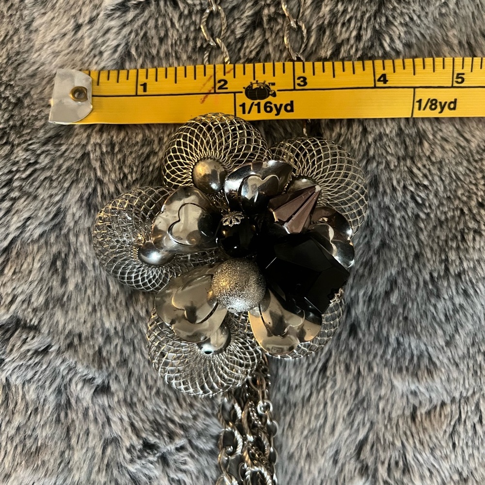 Beautiful Silver Statement Necklace - image 5